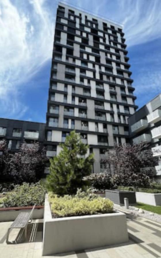 Residence Garden Tower s balkonem, garaz Prag Dış mekan fotoğraf