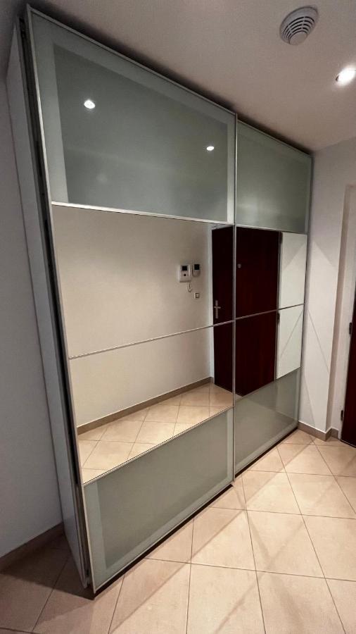 Residence Garden Tower s balkonem, garaz Prag Dış mekan fotoğraf