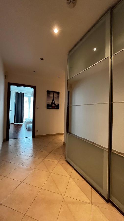 Residence Garden Tower s balkonem, garaz Prag Dış mekan fotoğraf