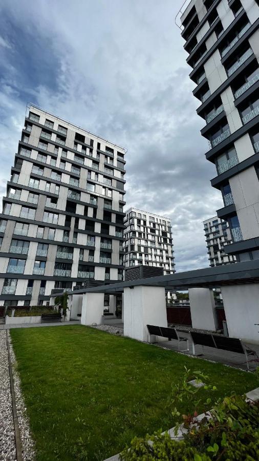 Residence Garden Tower s balkonem, garaz Prag Dış mekan fotoğraf