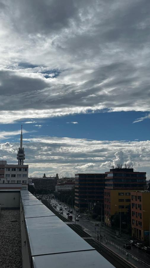 Residence Garden Tower s balkonem, garaz Prag Dış mekan fotoğraf