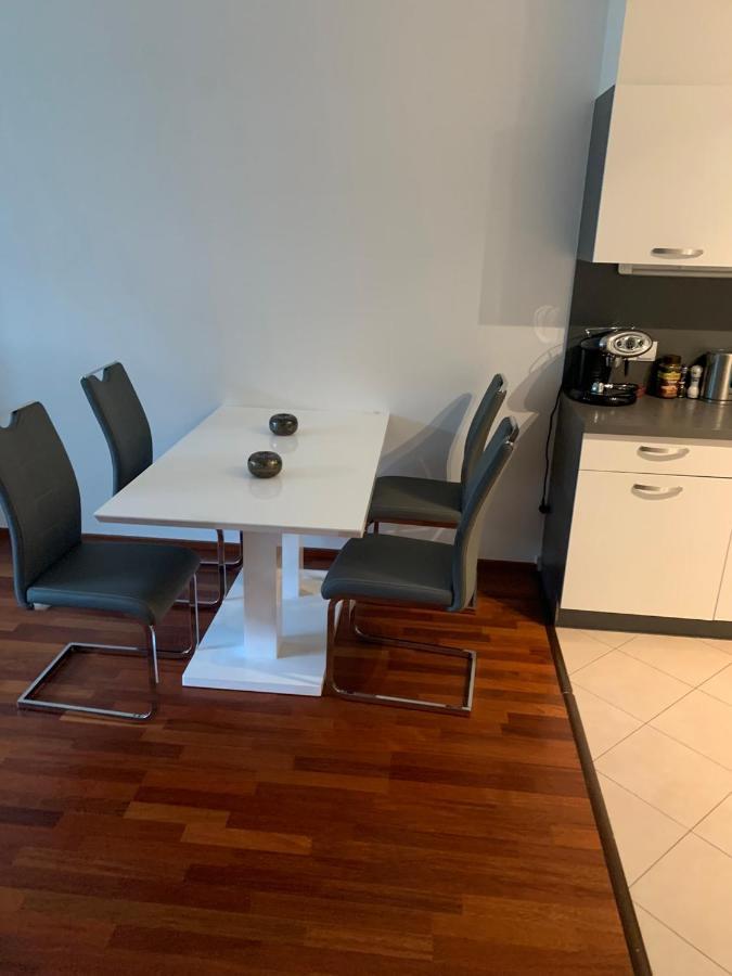 Residence Garden Tower s balkonem, garaz Prag Dış mekan fotoğraf