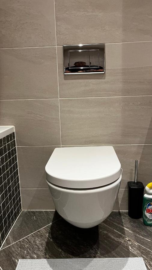 Residence Garden Tower s balkonem, garaz Prag Dış mekan fotoğraf
