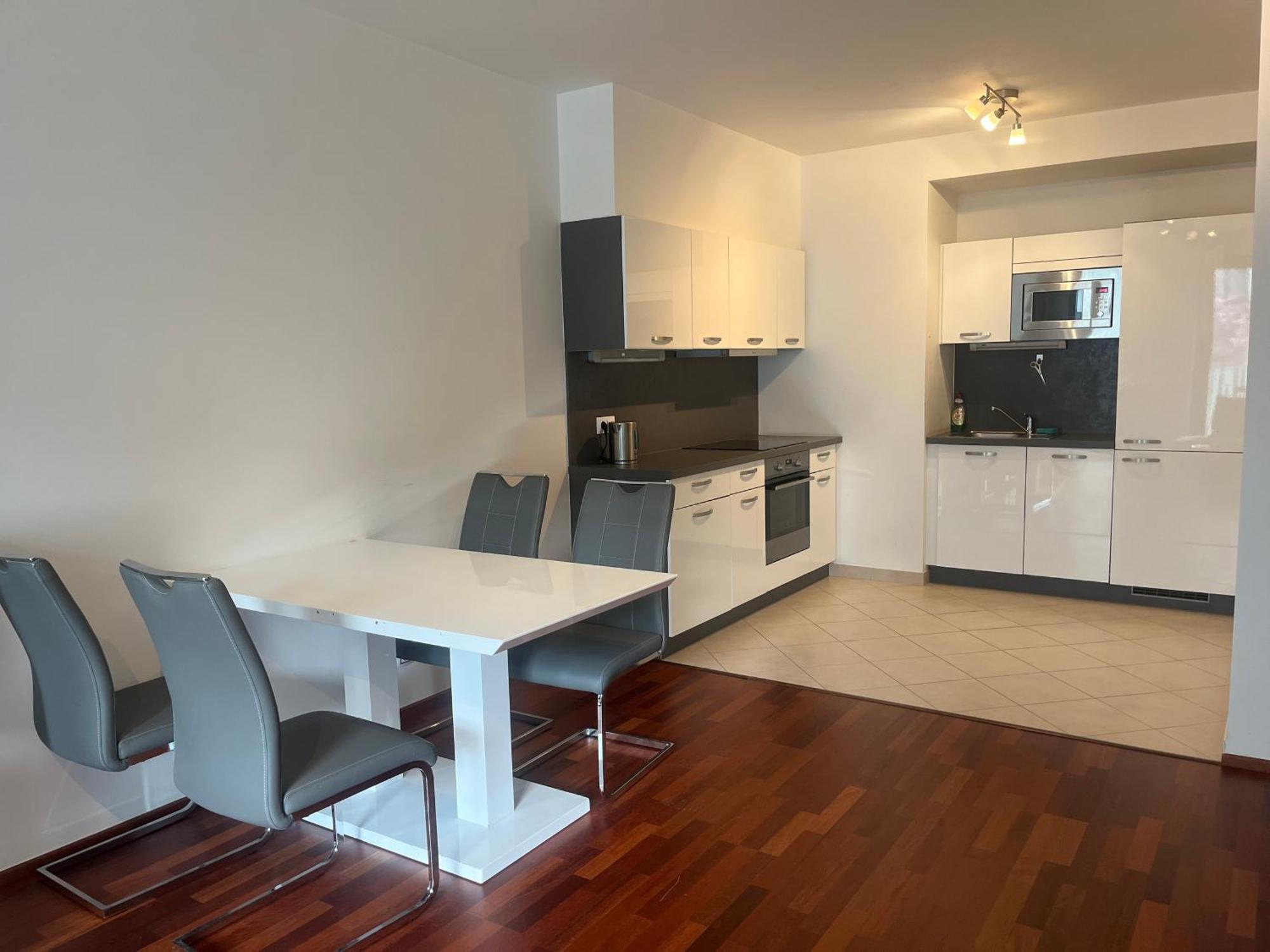 Residence Garden Tower s balkonem, garaz Prag Dış mekan fotoğraf
